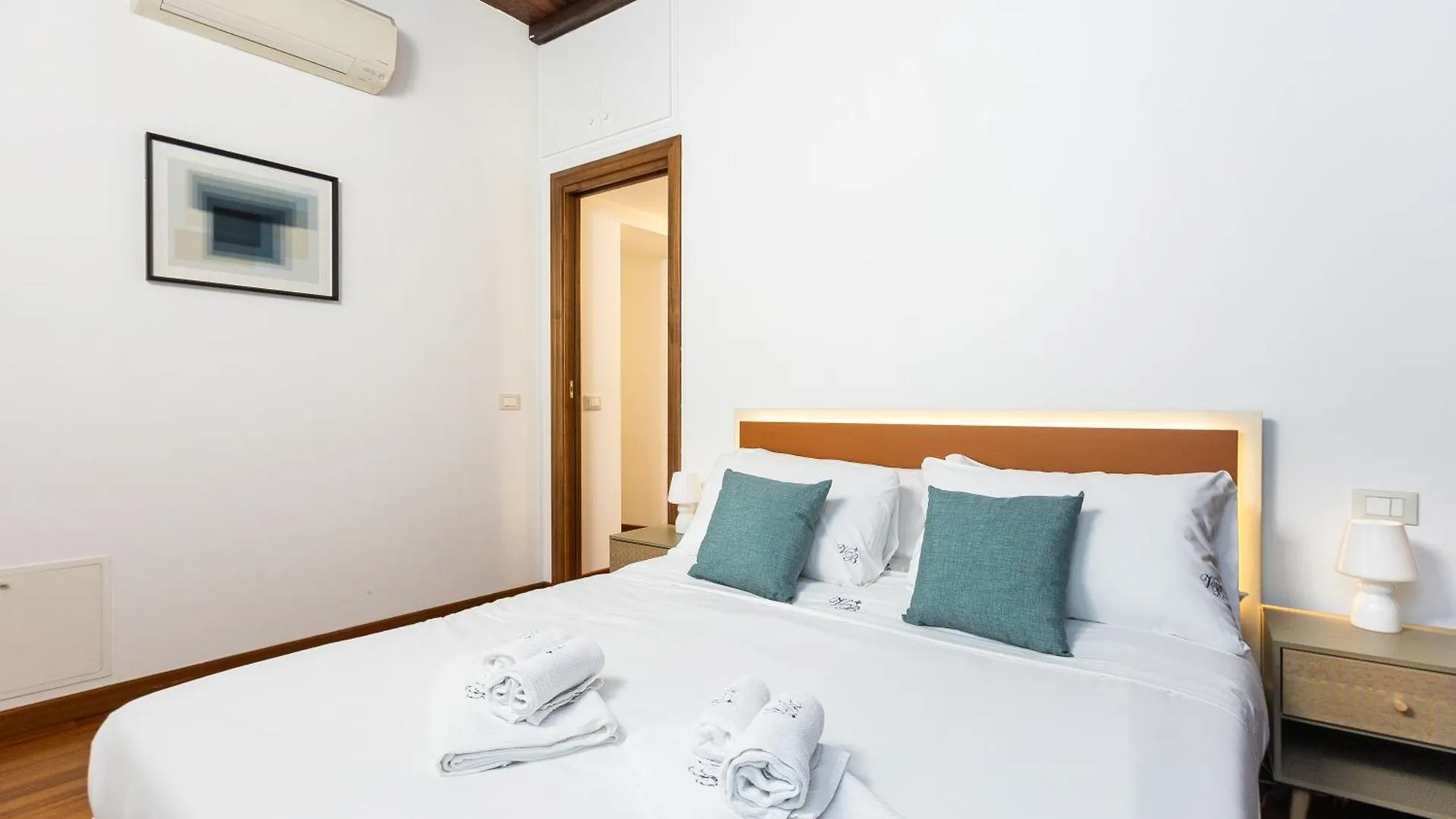Vicolo Trevi Apartment By Rental In 罗马