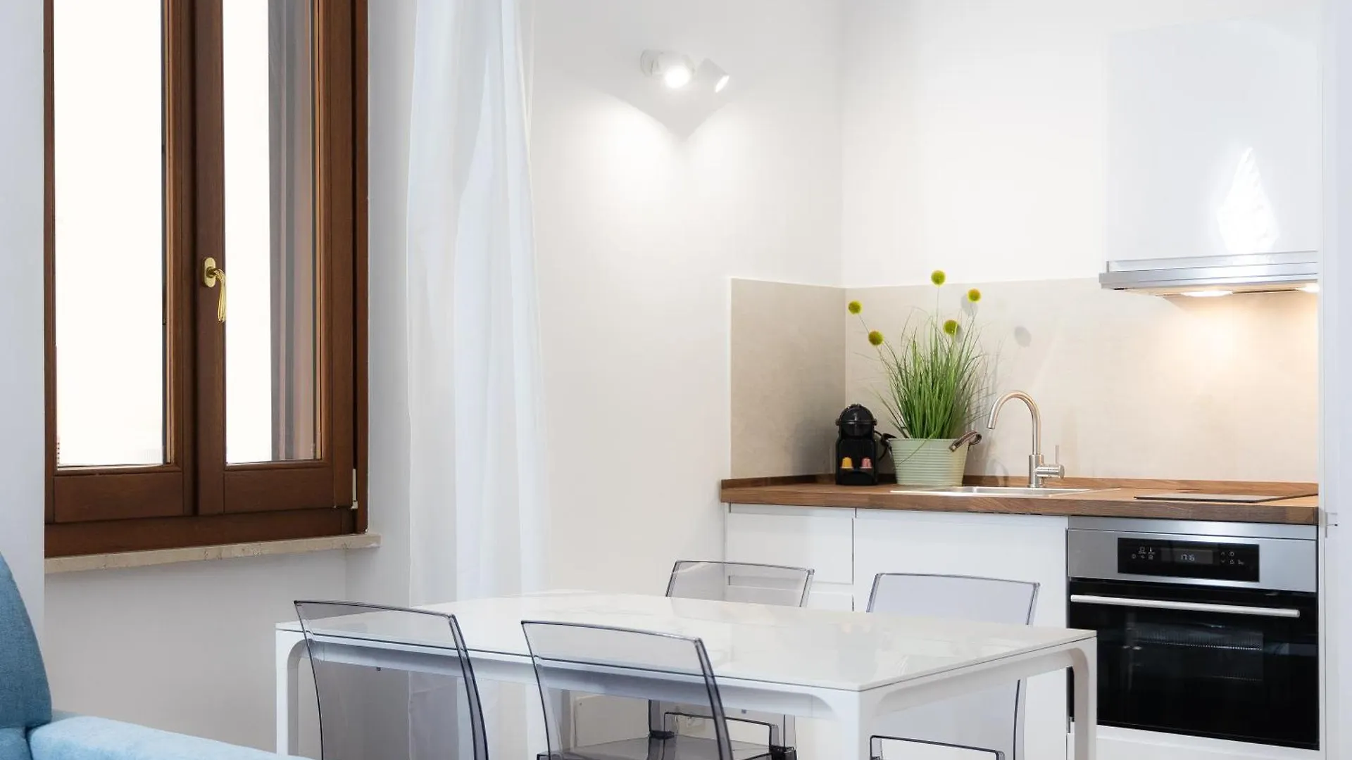 Vicolo Trevi Apartment By Rental In 罗马 0*,  意大利