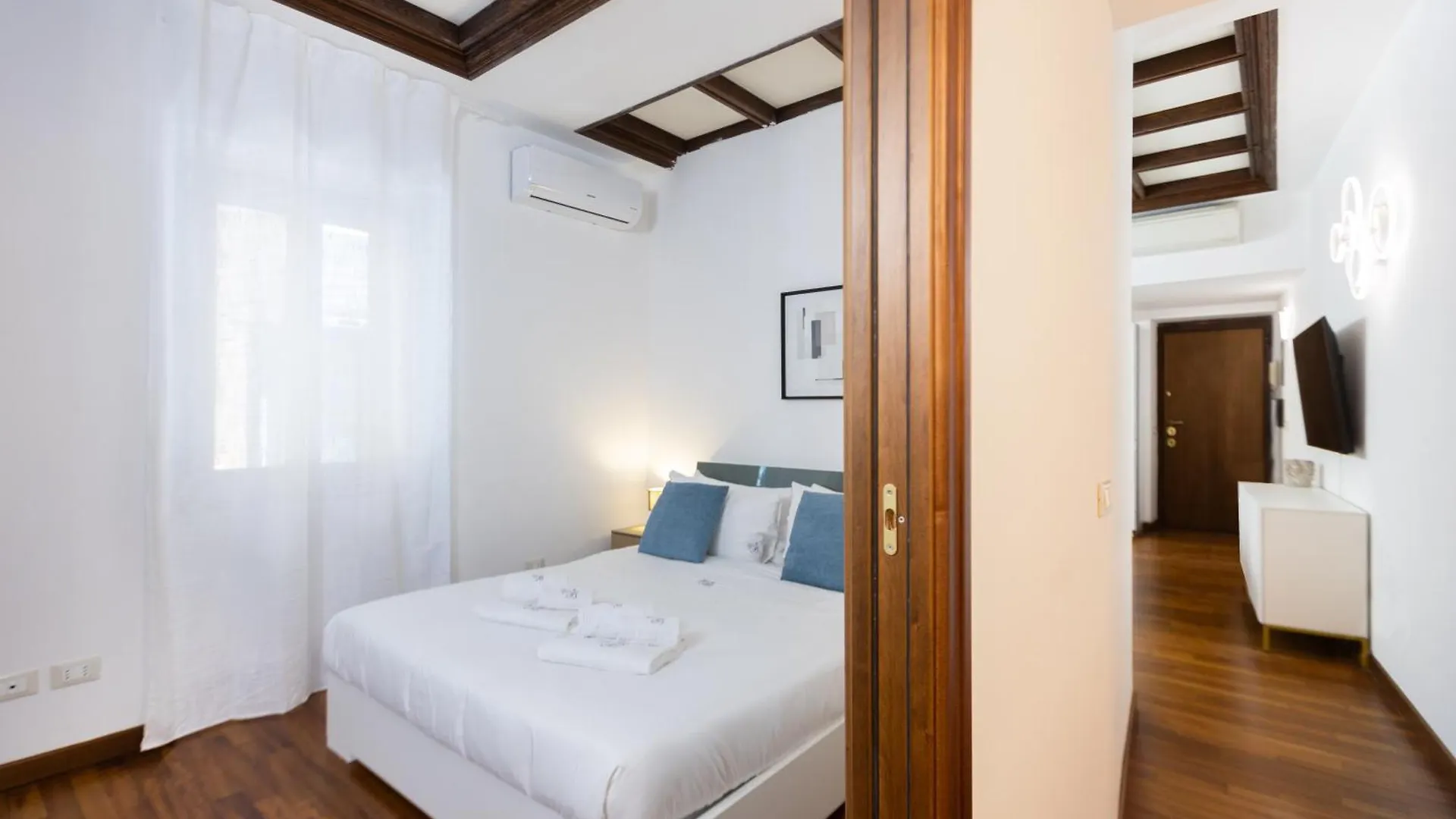 Vicolo Trevi Apartment By Rental In 罗马 意大利