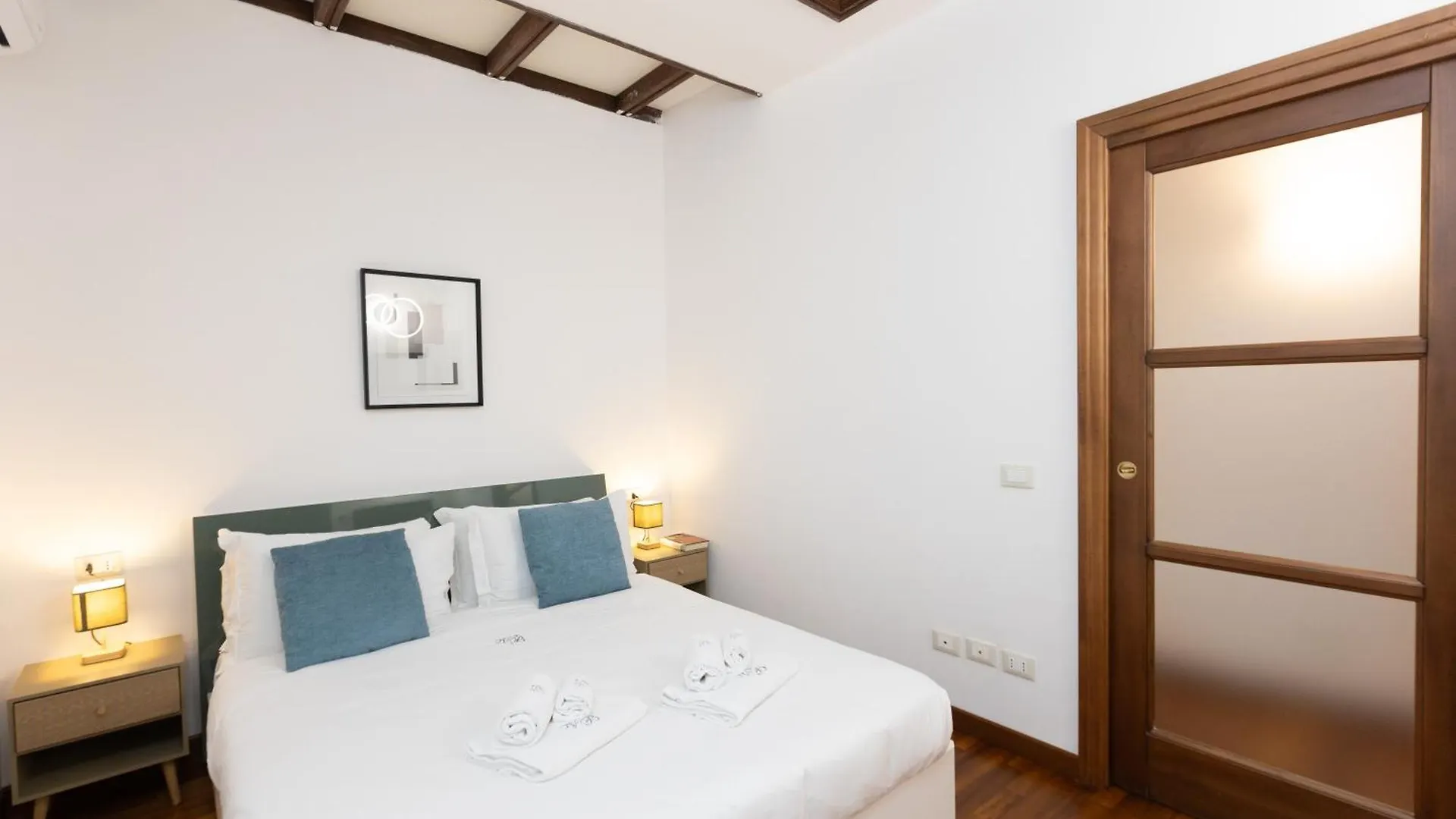 Vicolo Trevi Apartment By Rental In 罗马