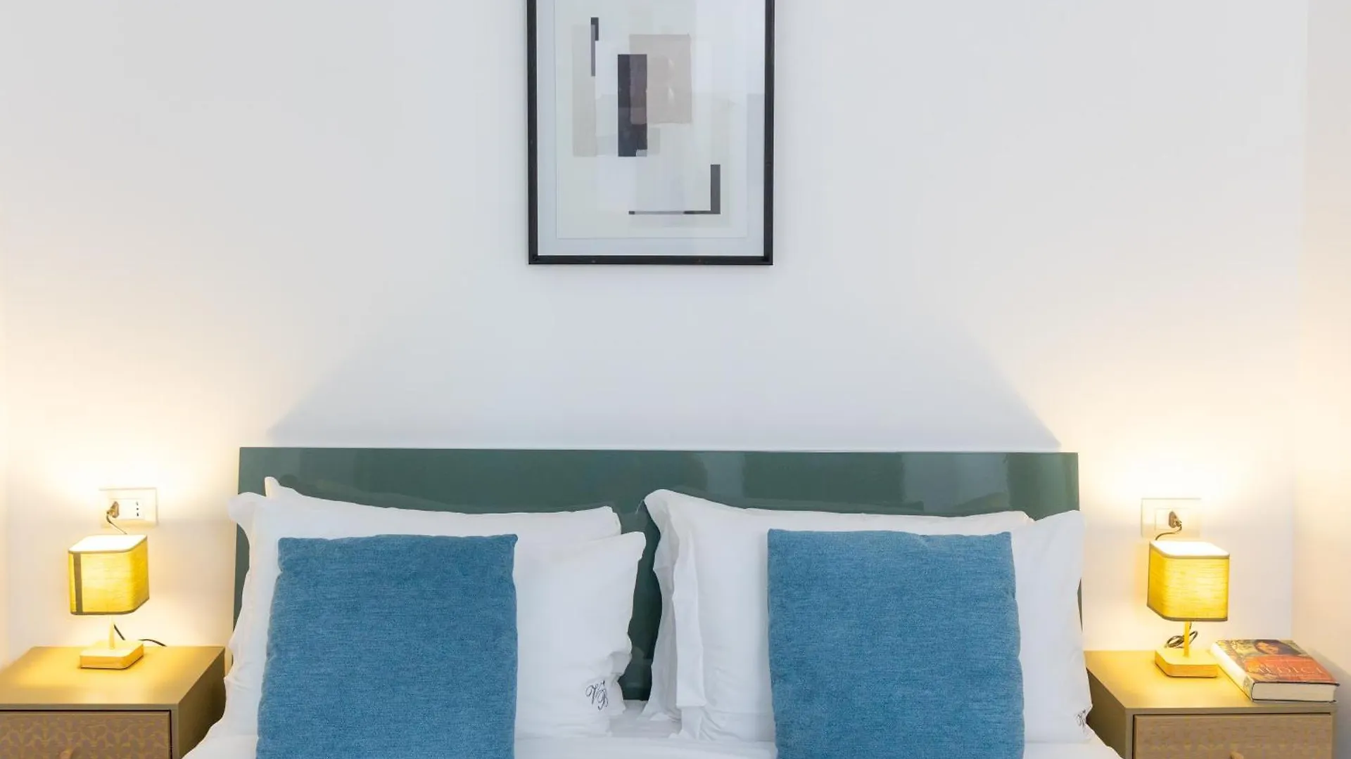 Vicolo Trevi Apartment By Rental In 罗马