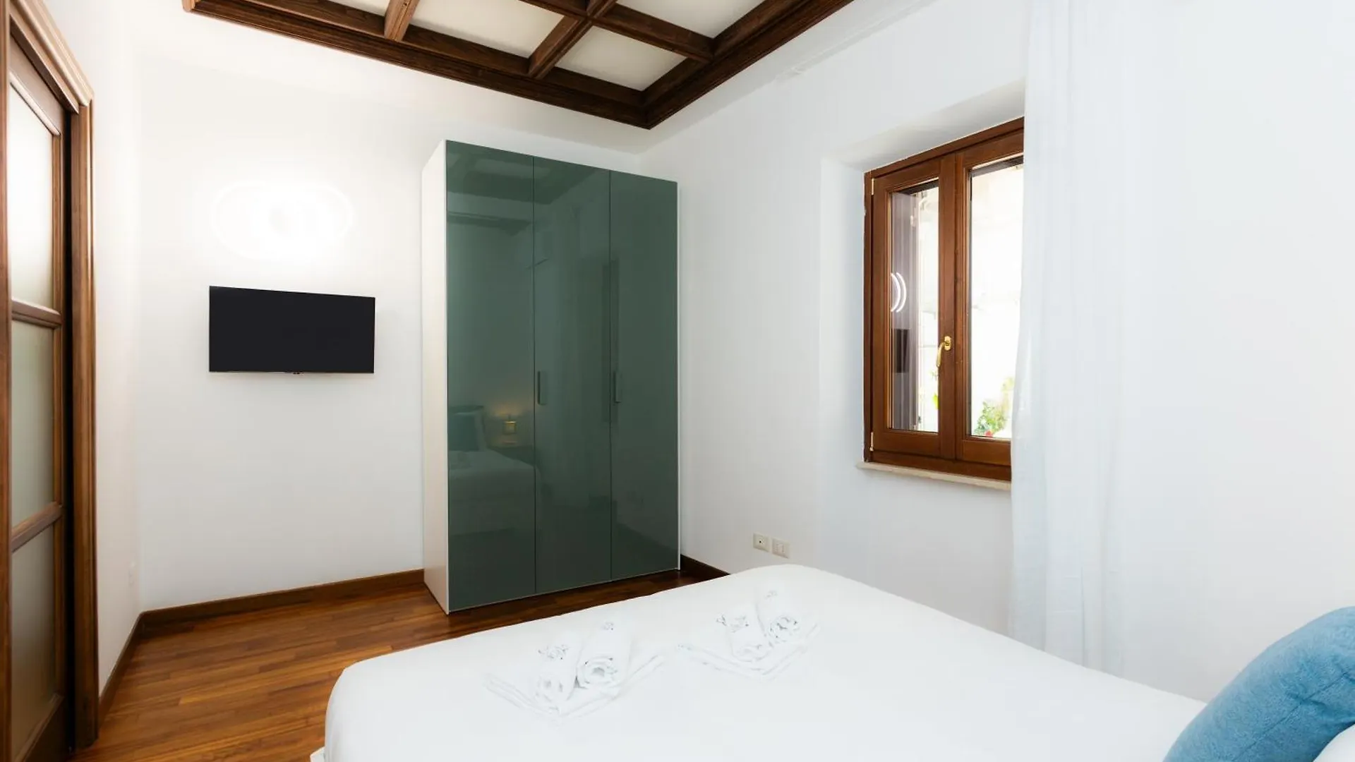Vicolo Trevi Apartment By Rental In 罗马 0*,