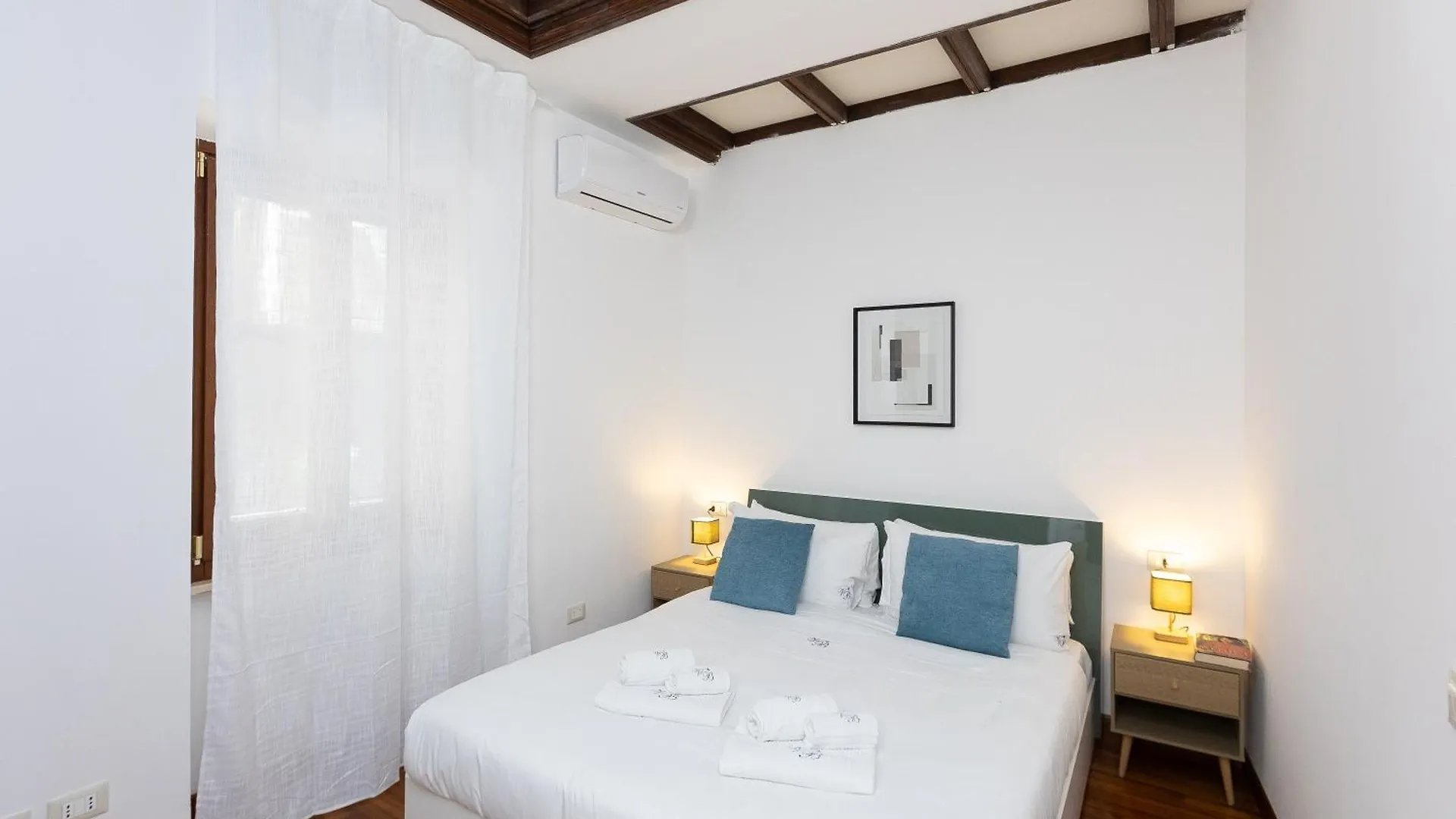 Vicolo Trevi Apartment By Rental In 罗马